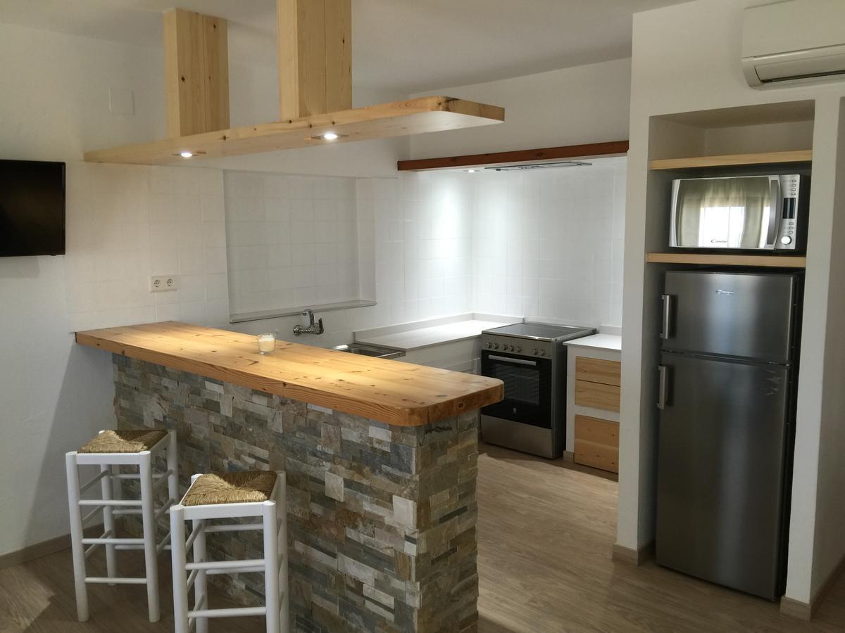 Apartamentos Delfin Es Calo  Eksteriør billede
